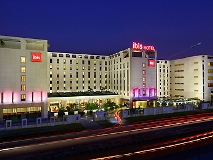 Aéroport IBIS 03 étoiles hôtel de luxe de New Delhi en Inde Image
