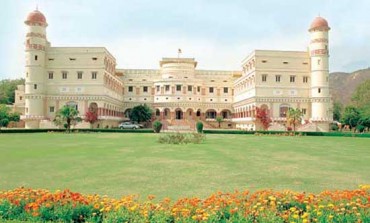 Sariska Palace Image