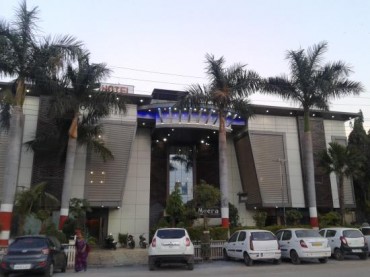 Hotel Meera Image