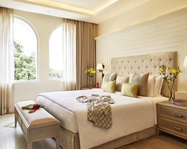 Taj Ganges Varanasi Image