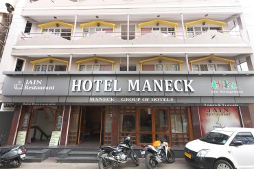 Maneck Hotel Image