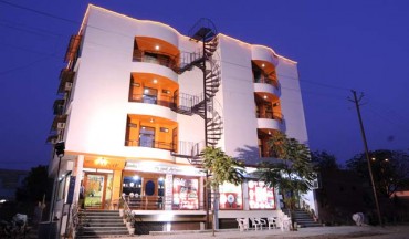 Alpine Hotel Alpine Hotel Image