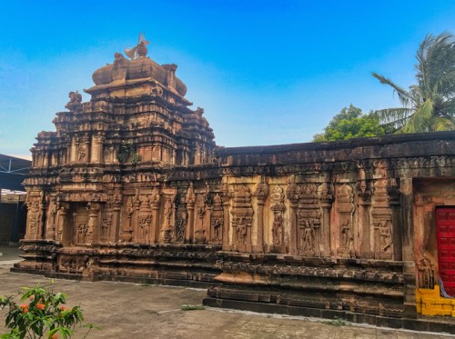 Temple Madhava Swamy Kollapur - Un ancien temple hindou à l'architecture Dravida.