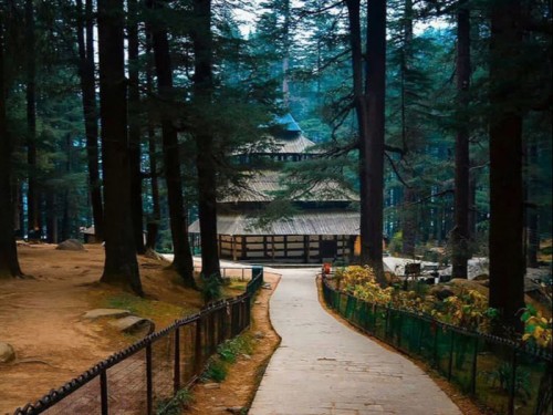 Templo Hidimba Devi: un antiguo templo cueva en Manali