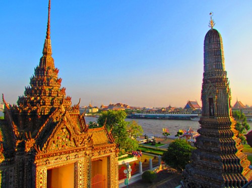 Wat Arun Bangkok: un antiguo templo budista y monumentos de Tailandia.