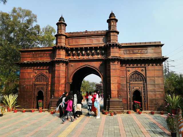 Replica of Gateway of India