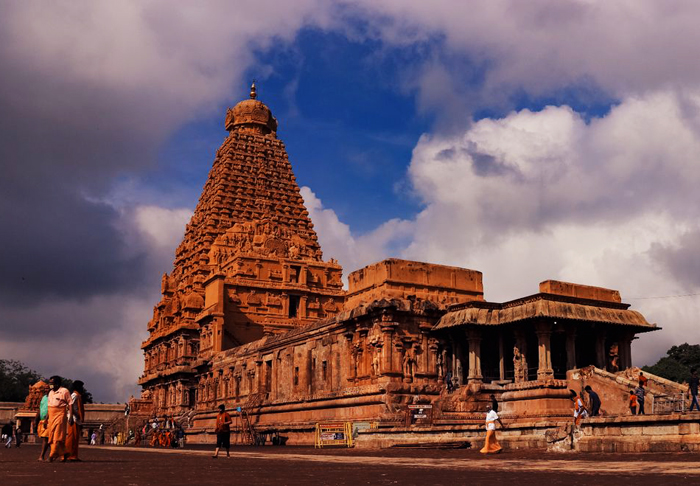 Brihadeeswarar Temple - Dravidian style Ancient Hindu Shiva Temple.