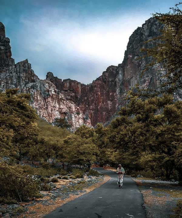 Way to Garbhaji Waterfalls Alwar